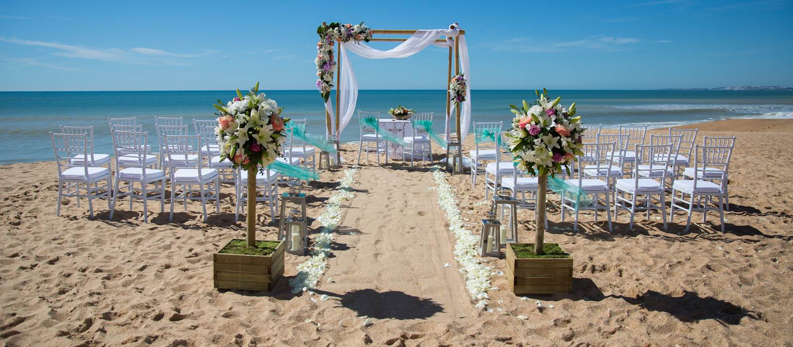Dona Filipa Hotel Beach Wedding