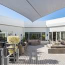 Duques Bar, Terrace