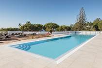 Pool at Dona Filipa Hotel