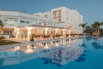 Pool at Dona Filipa Hotel
